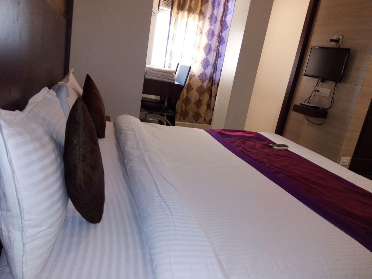 Hotel Veer Residency 潘韦尔 外观 照片